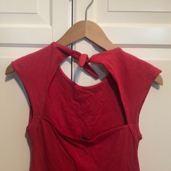 Pink open back dress - Picture 3 of 3